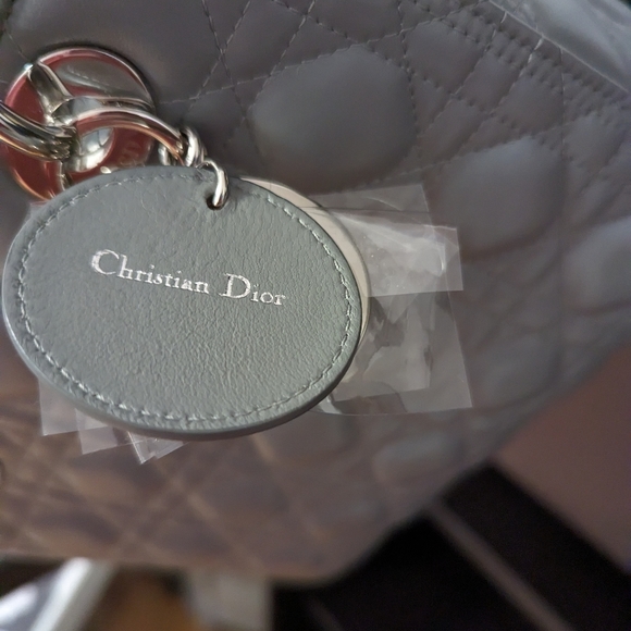 Christian Dior Medium Lady Dior - Picture 13 of 17